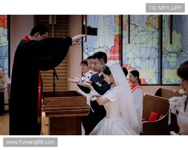 小波特谈婚姻观：神圣无需政府认证牧师宣誓足矣